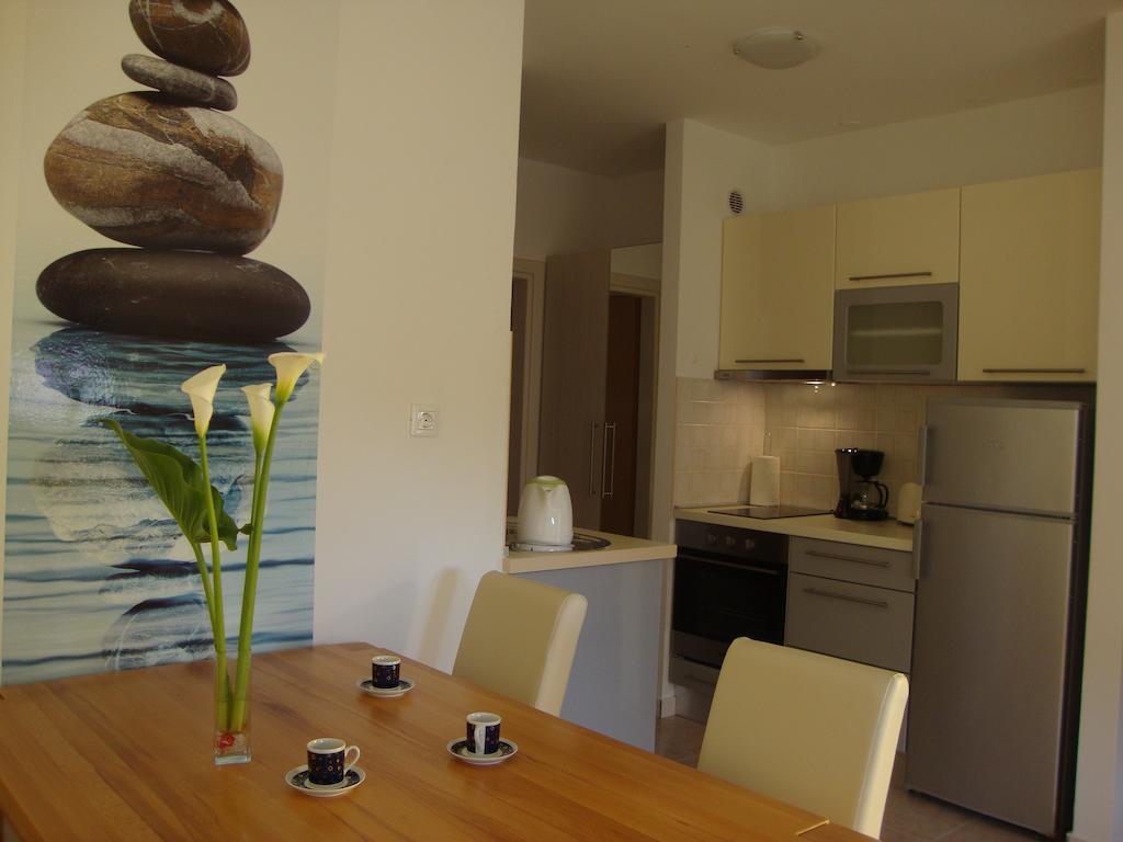 Apartments Marina Vodice Zimmer foto